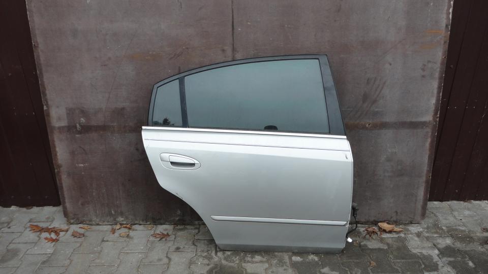 Дверь боковая - Nissan Altima L31 (2002-2006)