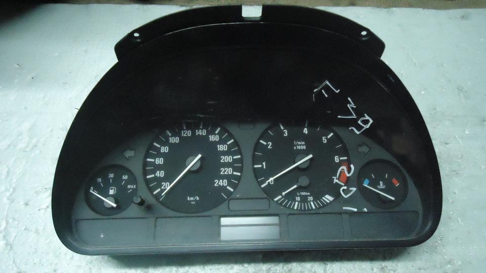 Щиток приборов (приборная панель) - BMW 5 E39 (1995-2003)