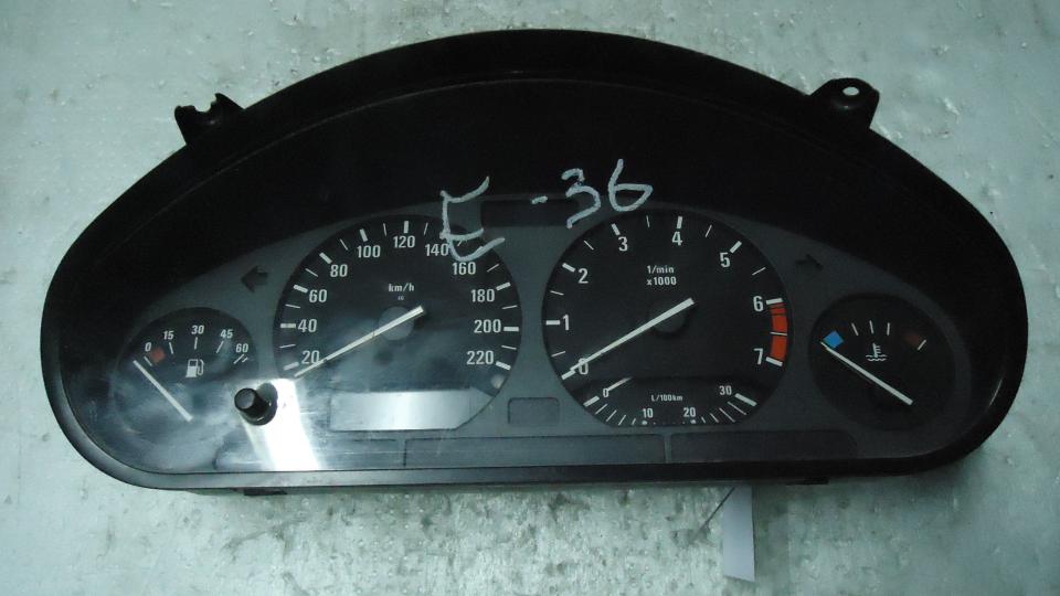 Щиток приборов (приборная панель) - BMW 3 E36 (1991-1998)