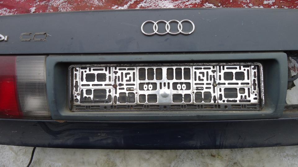 Накладка под номер (бленда) - Audi 80 B3 (1986-1991)