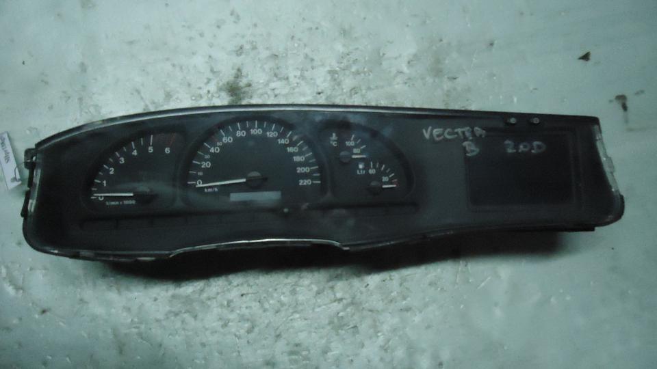 Щиток приборов (приборная панель) - Opel Vectra C (2002-2008)