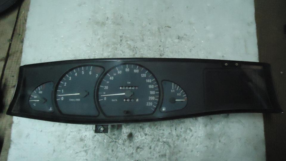 Щиток приборов (приборная панель) - Opel Omega A (1986-1994)