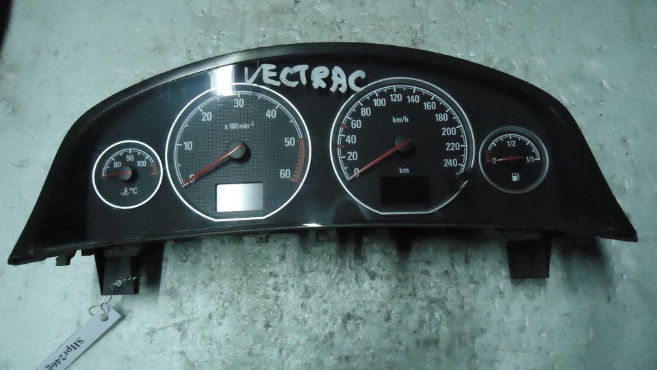 Щиток приборов (приборная панель) - Opel Vectra C (2002-2008)