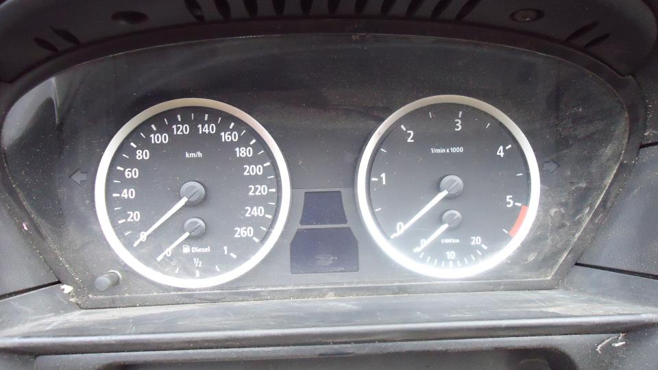Щиток приборов (приборная панель) - BMW 5 E60/E61 (2003-2010)
