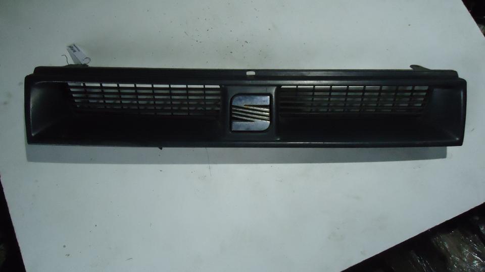 Решетка радиатора (капота) - Seat Toledo 1 (1991-1999)