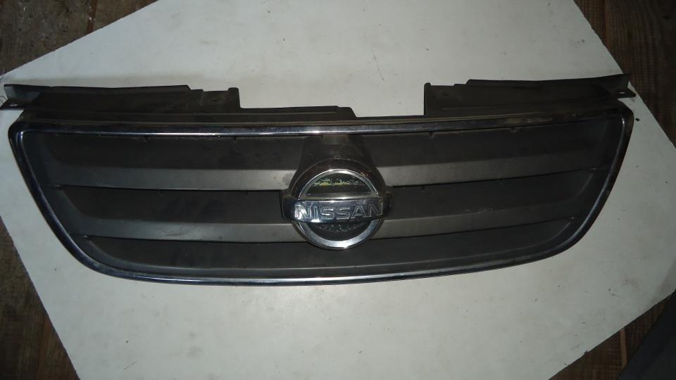Решетка радиатора (капота) - Nissan Altima L31 (2002-2006)