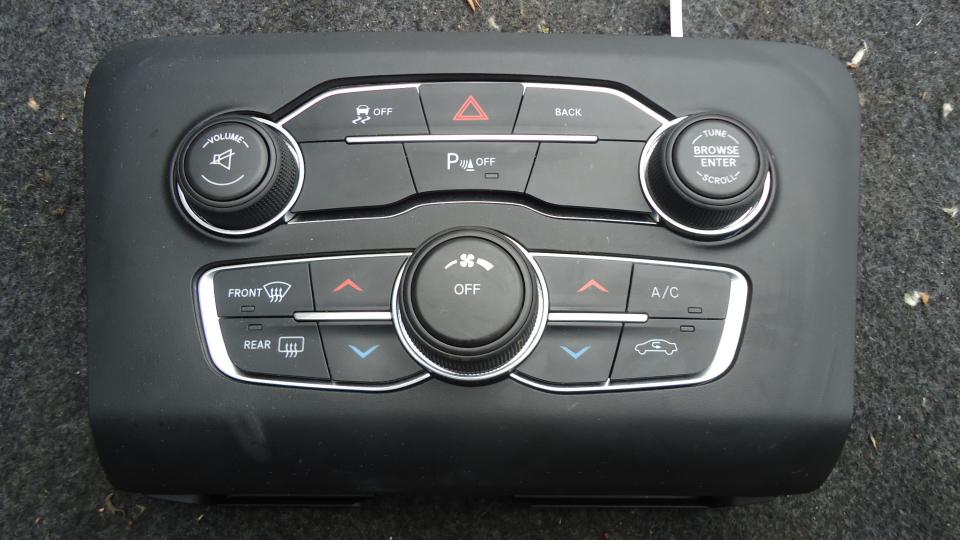Блок управления климат-контроля - Dodge Charger (2014-н.в.)