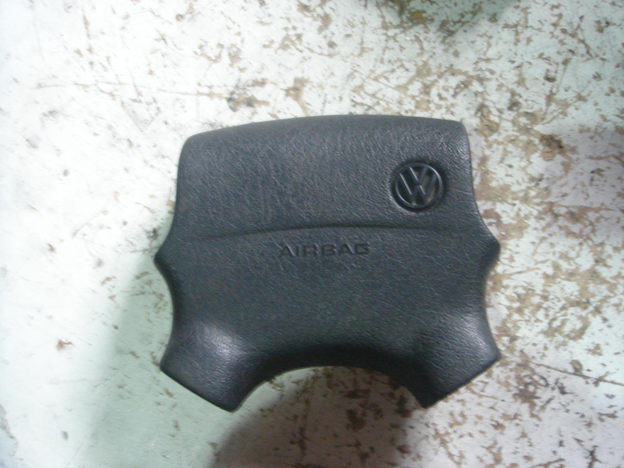 Подушка безопасности (Airbag) водителя - Volkswagen Vento (1991-1998)