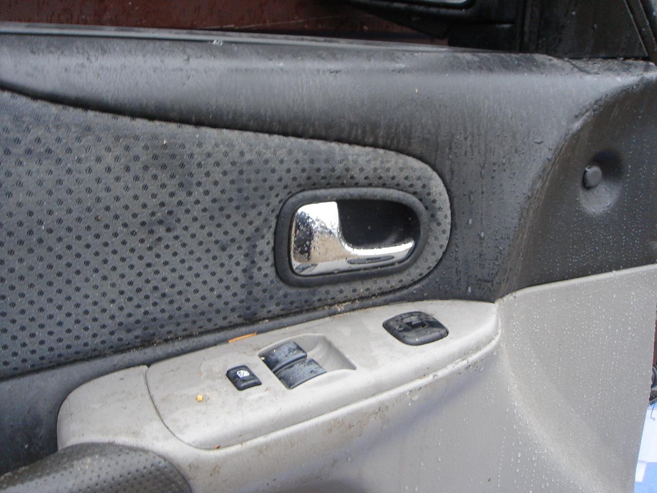 Кнопки стеклоподъемника - Mazda 323 BG (1989-1994)