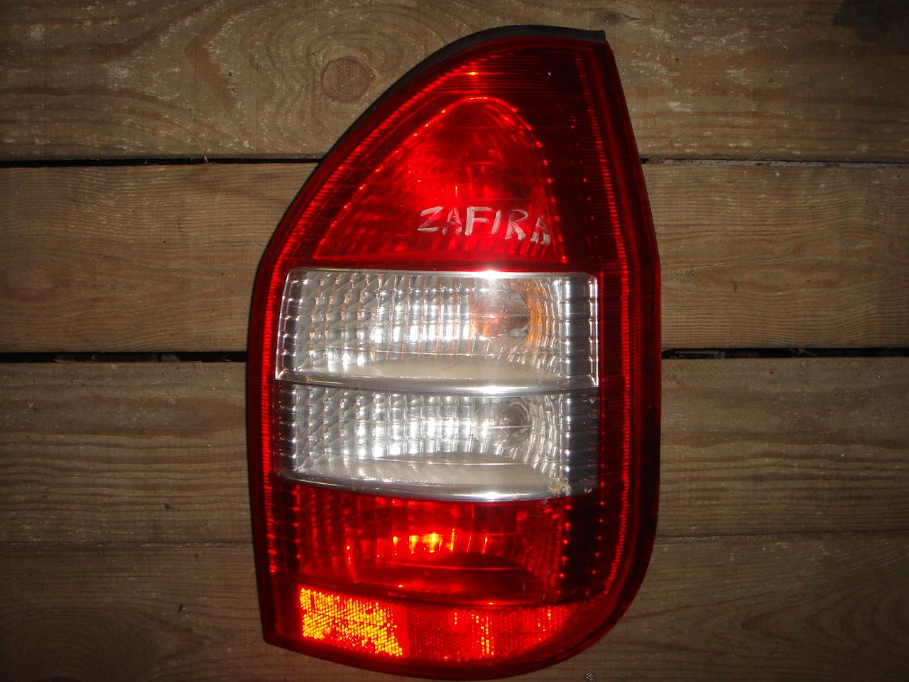 Фонарь - Opel Zafira C (2011-2019)