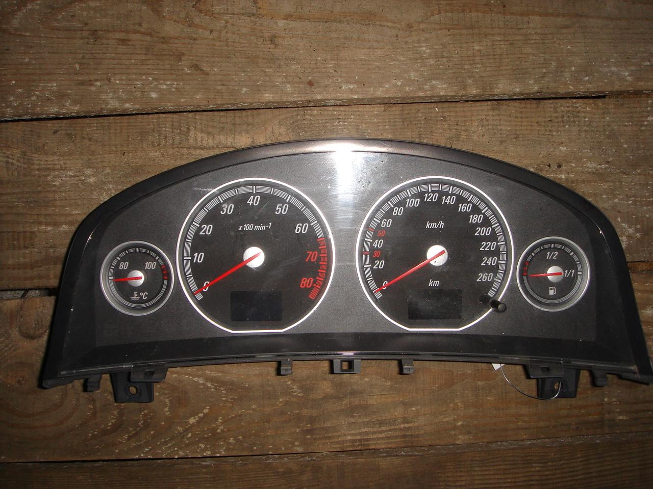 Щиток приборов (приборная панель) - Opel Signum (2003-2008)