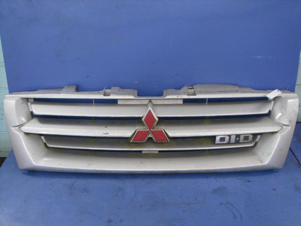 Решетка радиатора (капота) - Mitsubishi Pajero (1982-1991)